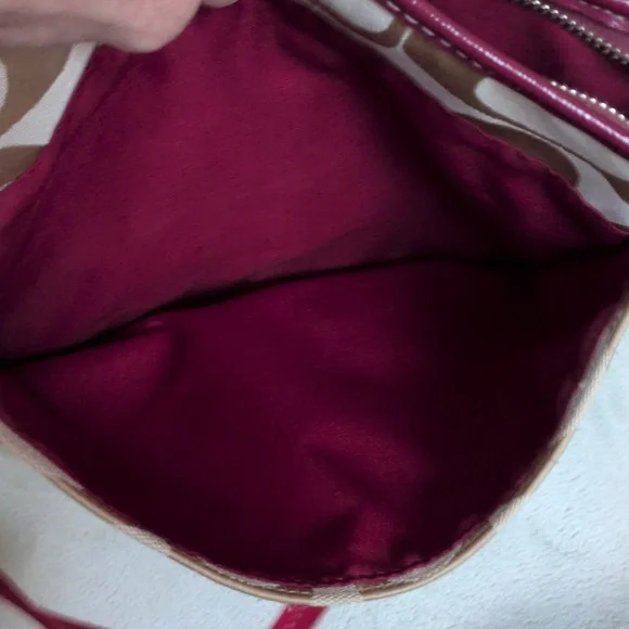 Coach Signature Canvas and Patent Leather Shoulder Bag K1394-29561E - Picture 7 of 15